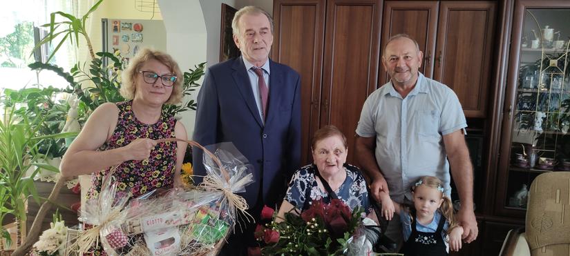 Jubilatka z prezentami