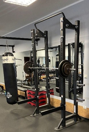 Urządzenia w siłowni 