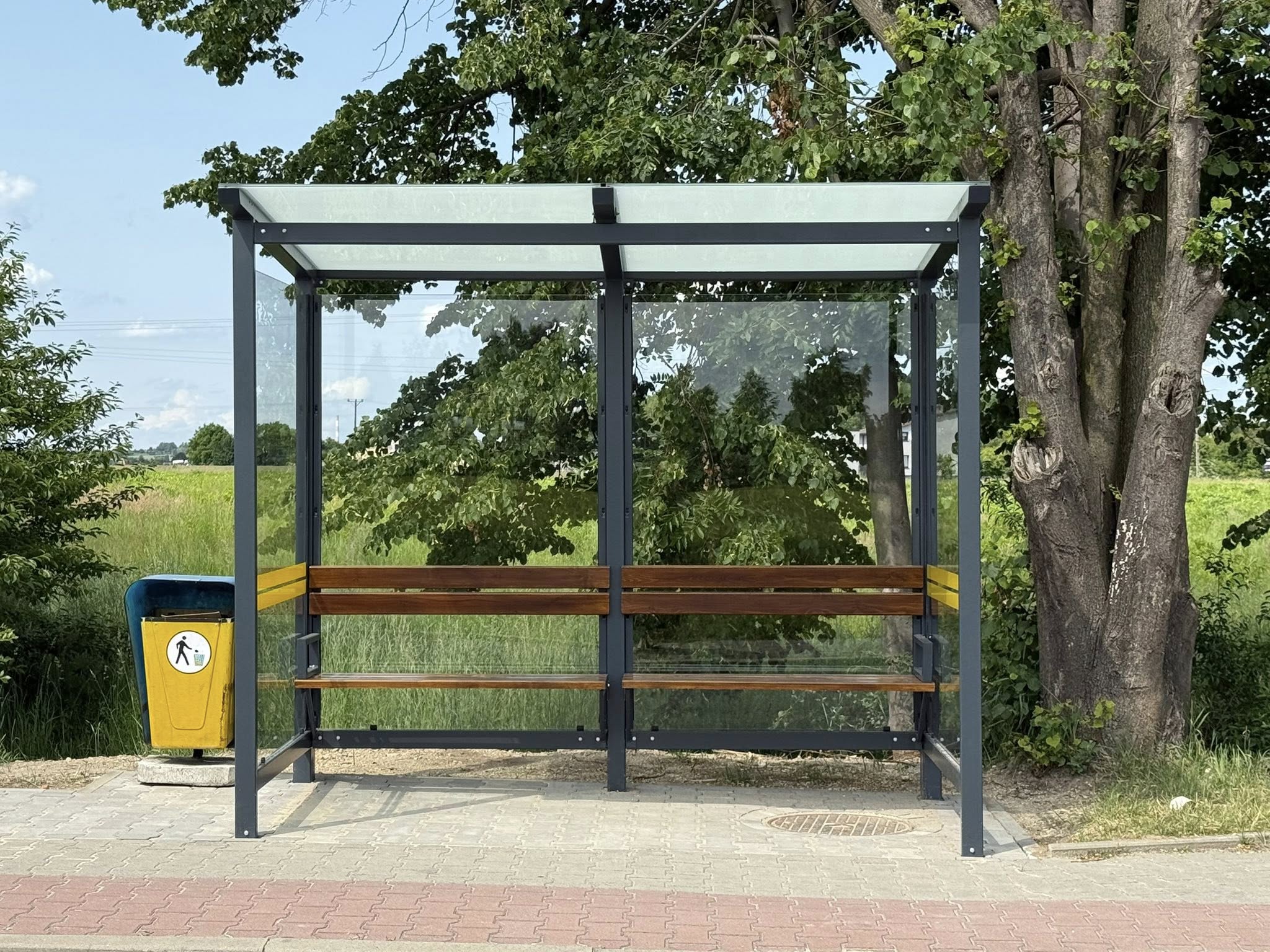 Wiata przystankowa na ul. Techników 