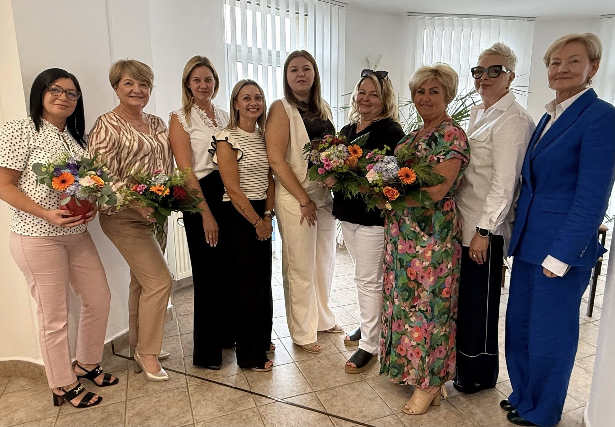 Kobiety pozujące do zdjecia. 