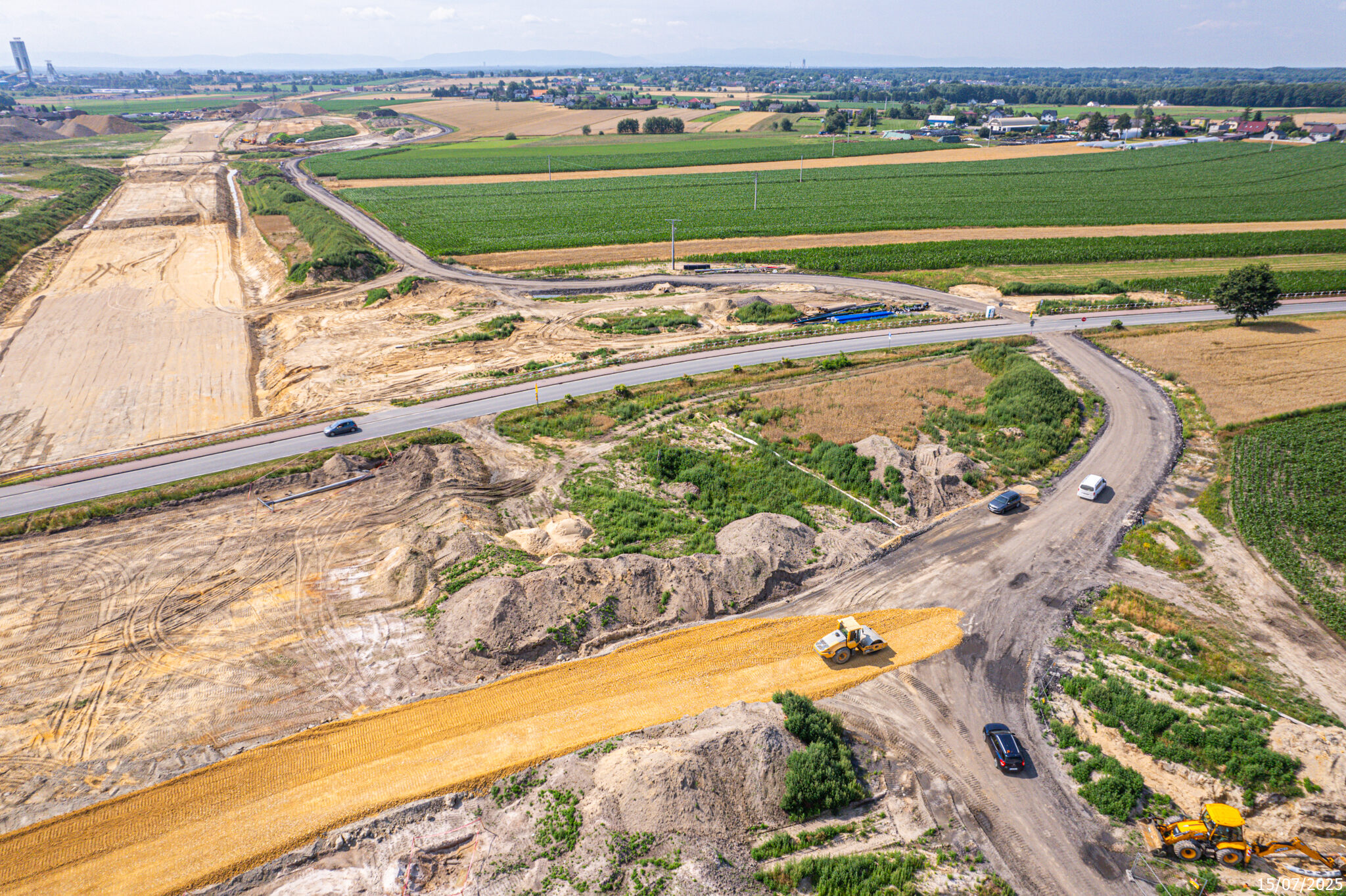 Remontowana droga widziana z lotu drona 